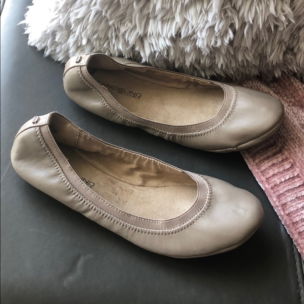 Bandolino nude flats - size 7